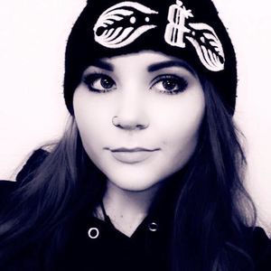 Meet your Posher, Becca